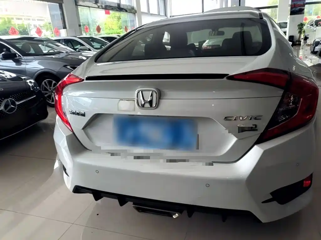 Honda Civic 2020 — фото 6