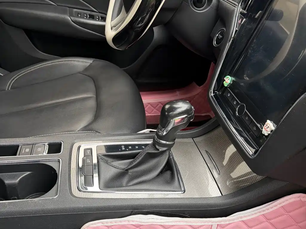 Roewe i6 Classic 2022 — фото 13