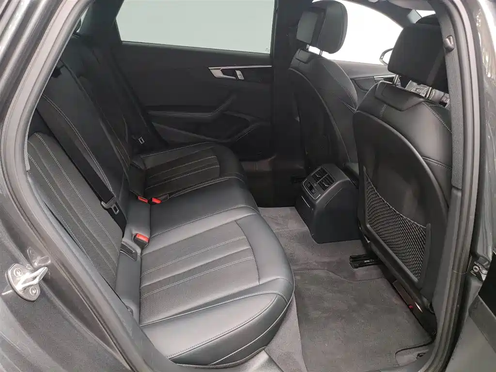 Audi A4L 2024