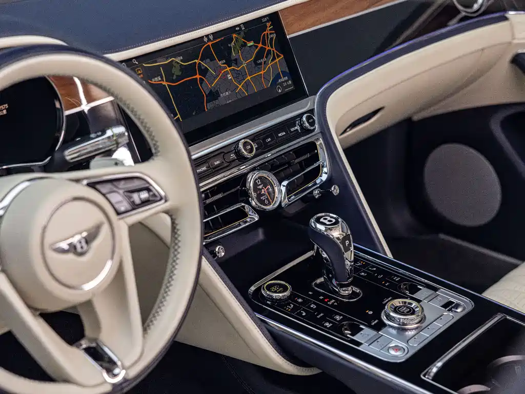 Bentley Flying Spur 2020 — фото 10