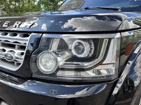 Land Rover Discovery 2015