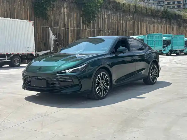 MG MG7 2023