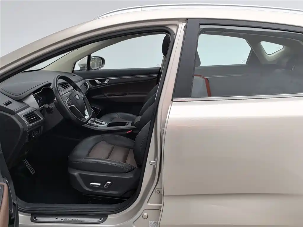 Geely Emgrand GS 2018 — фото 10