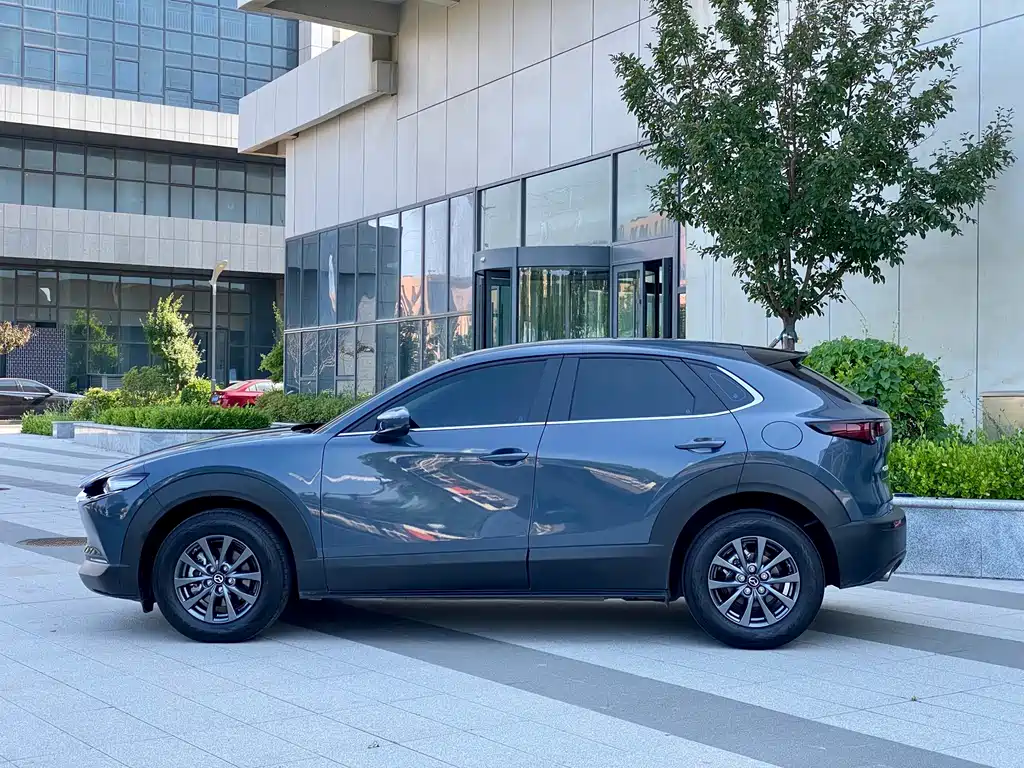 Mazda CX-30 2024 — фото 10