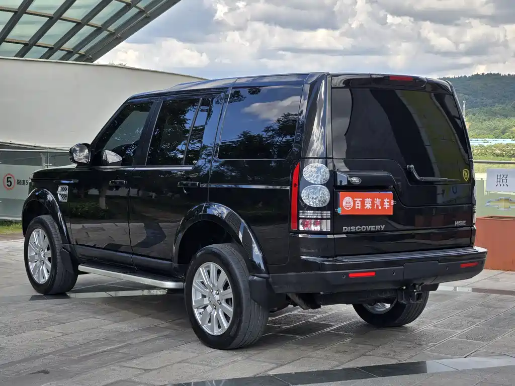 Land Rover Discovery 2015 — фото 14