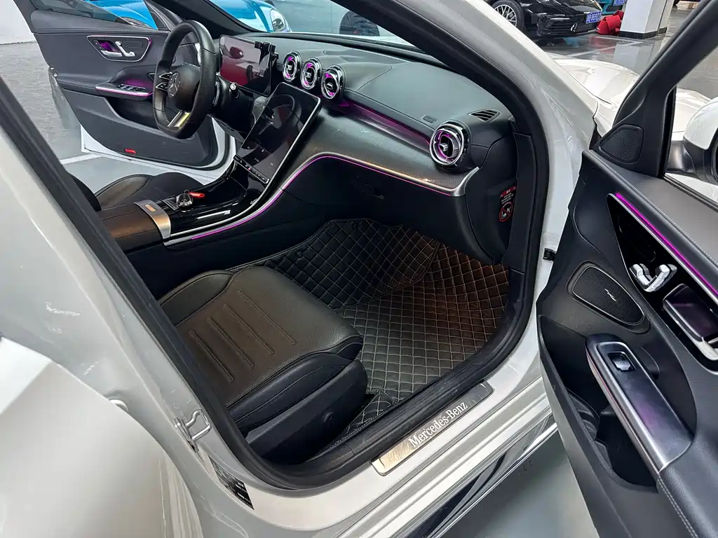 Mercedes-Benz C-Class 2022 — фото 11