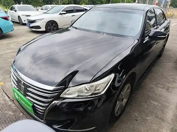 Toyota Crown 2017