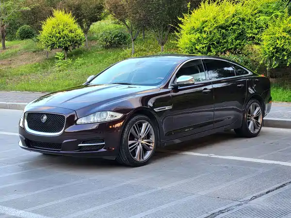 Jaguar XJ 2012
