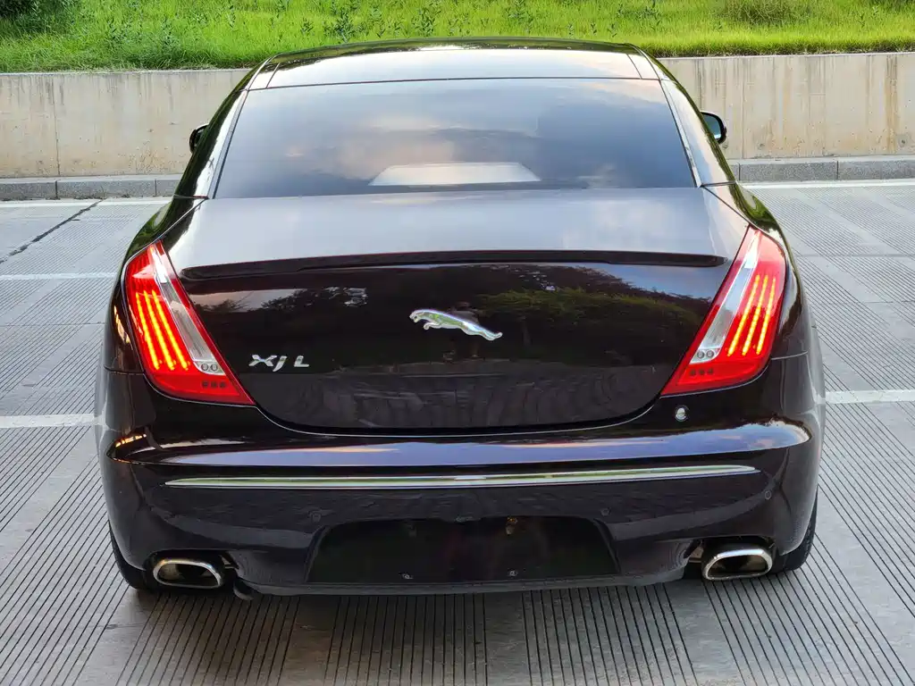Jaguar XJ 2012 — фото 5
