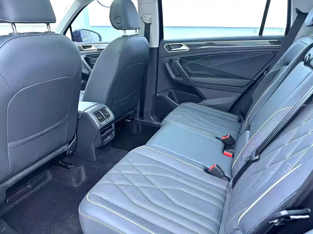 Volkswagen Tiguan L 2022
