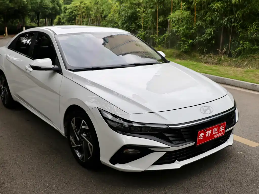 Hyundai Elantra 2023