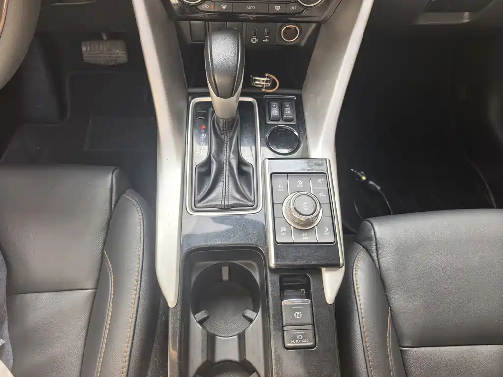 Mitsubishi Eclipse Cross 2019 — фото 12