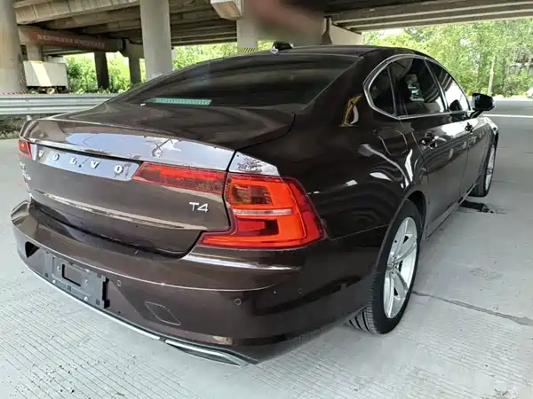 Volvo S90 2017