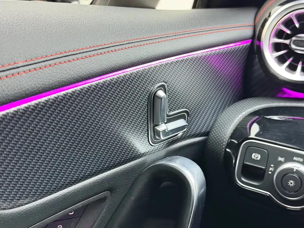 Mercedes-Benz A-Class 2024 — фото 16