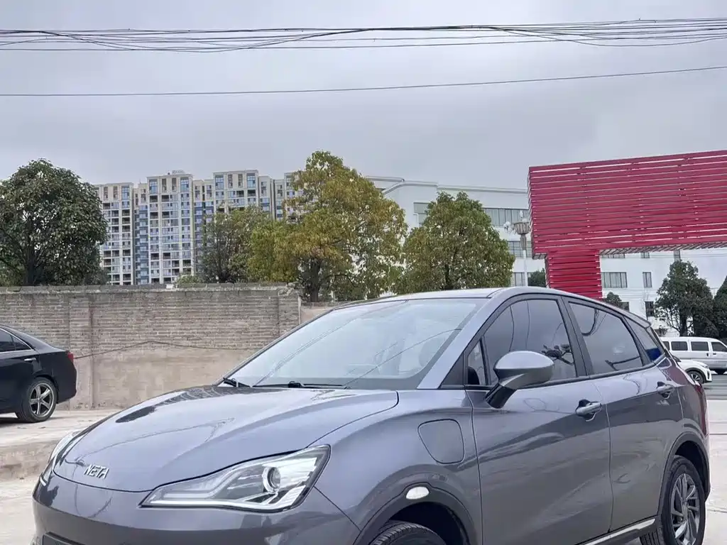 Neta V 2022