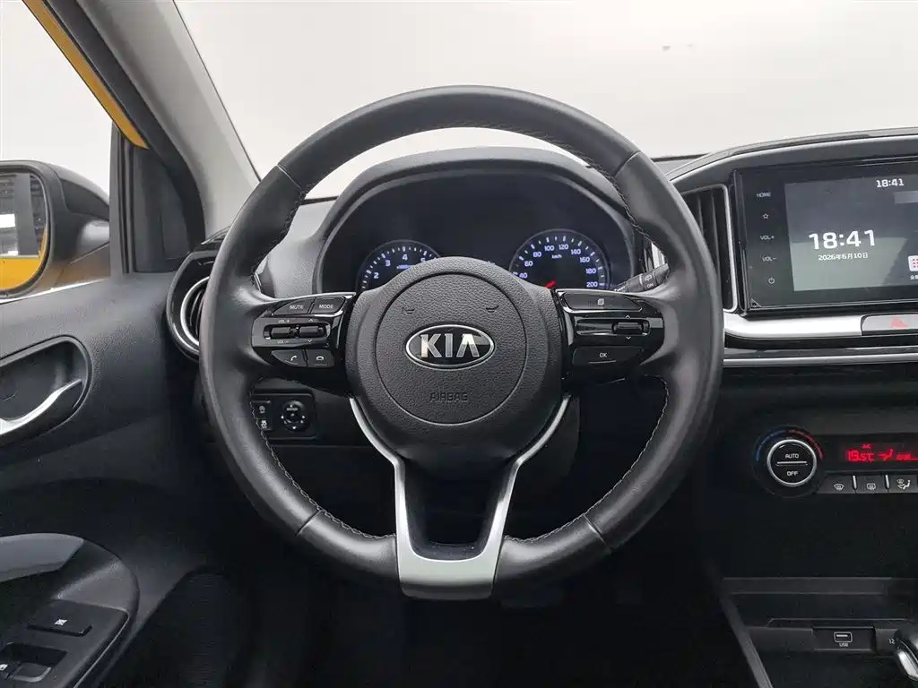 Kia KX1 2019 — фото 11