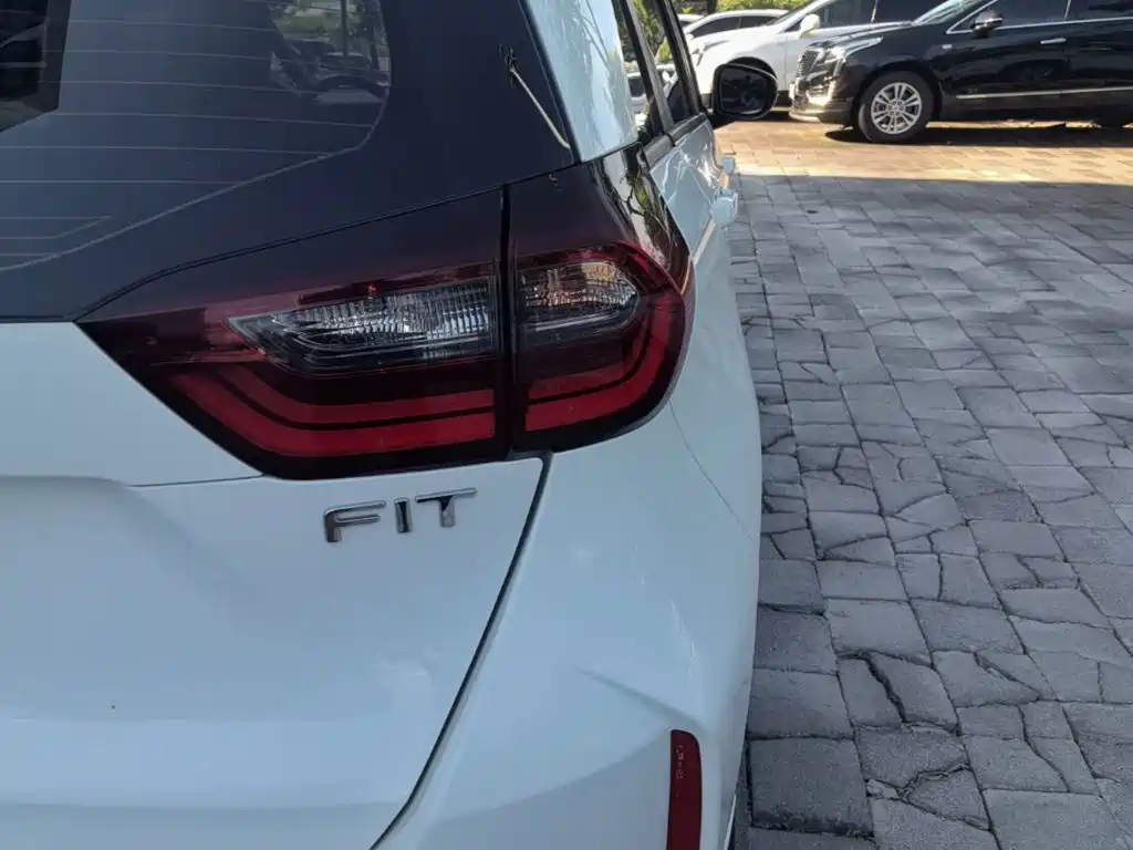 Honda Fit 2023 — фото 8