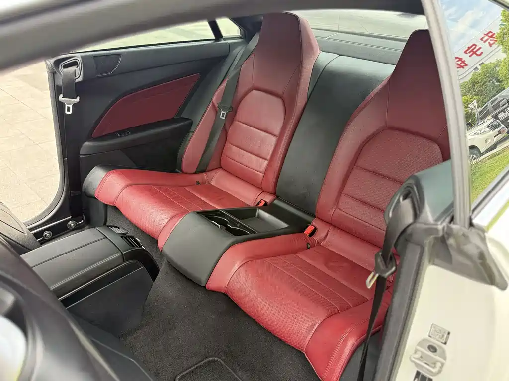 Mercedes-Benz E-Class 2015 — фото 10