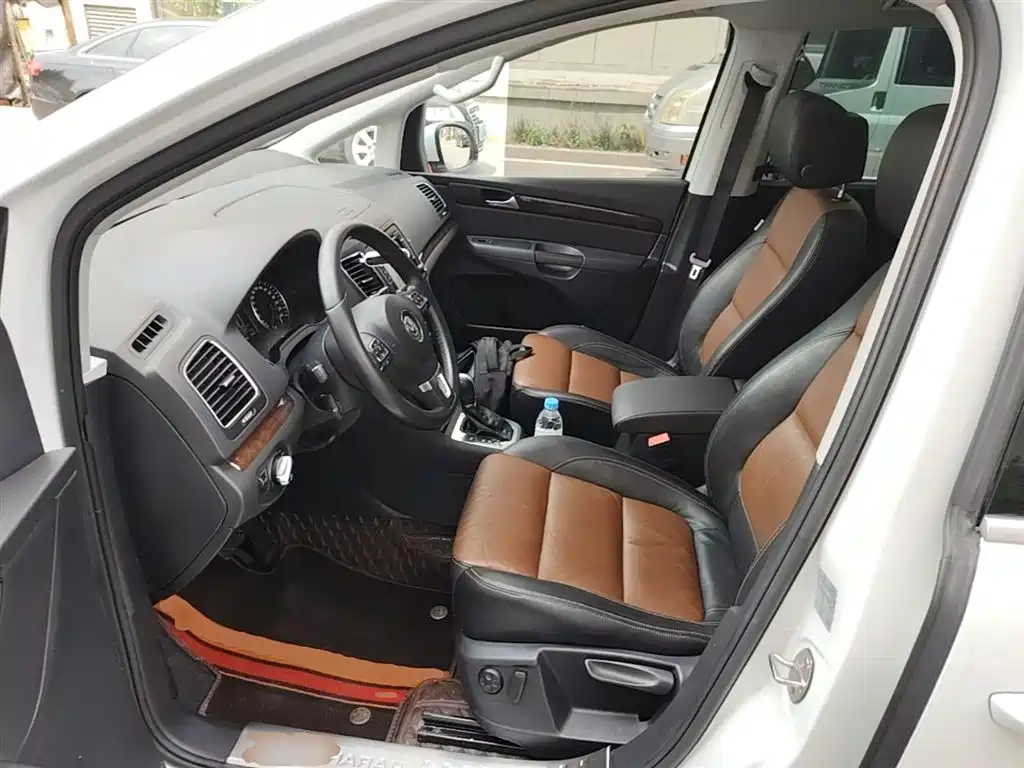 Volkswagen Sharan 2016 — фото 15