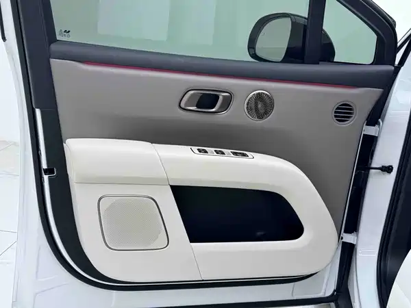 Li Auto i6 2026