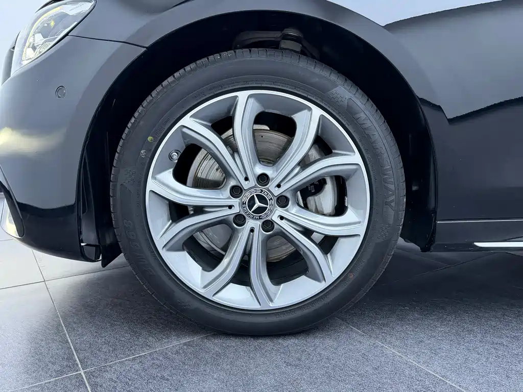 Mercedes-Benz E-Class 2021 — фото 15