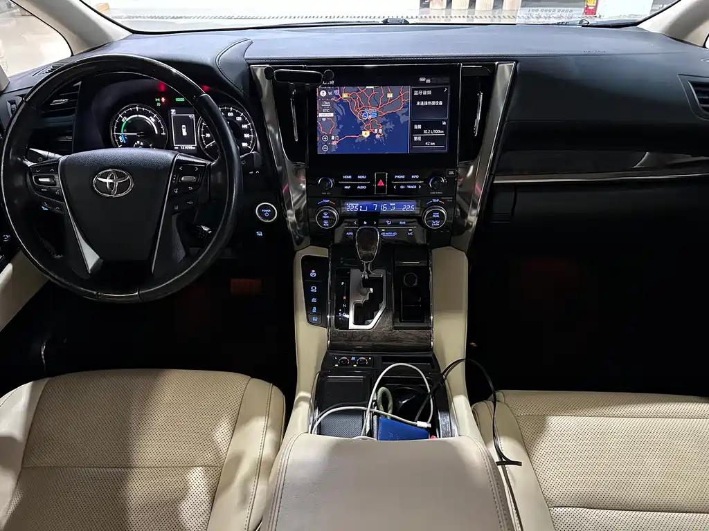 Toyota Vellfire 2020 — фото 6