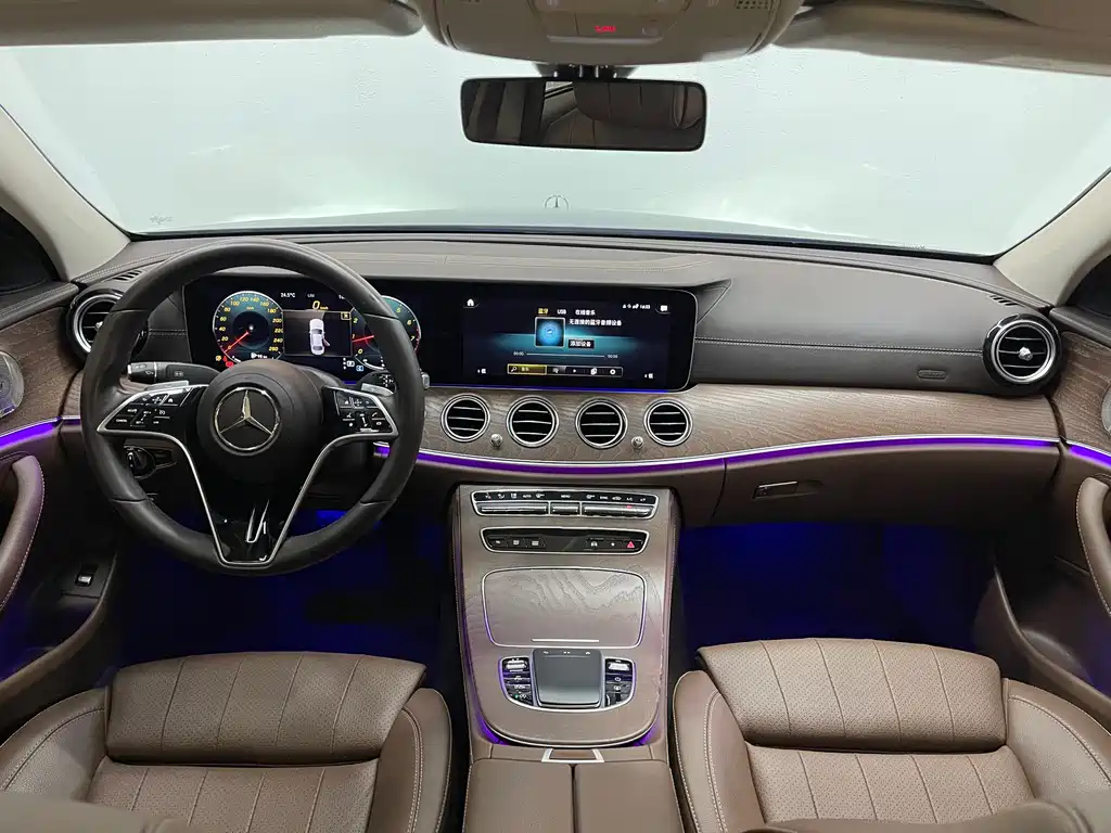 Mercedes-Benz E-Class 2023 — фото 7