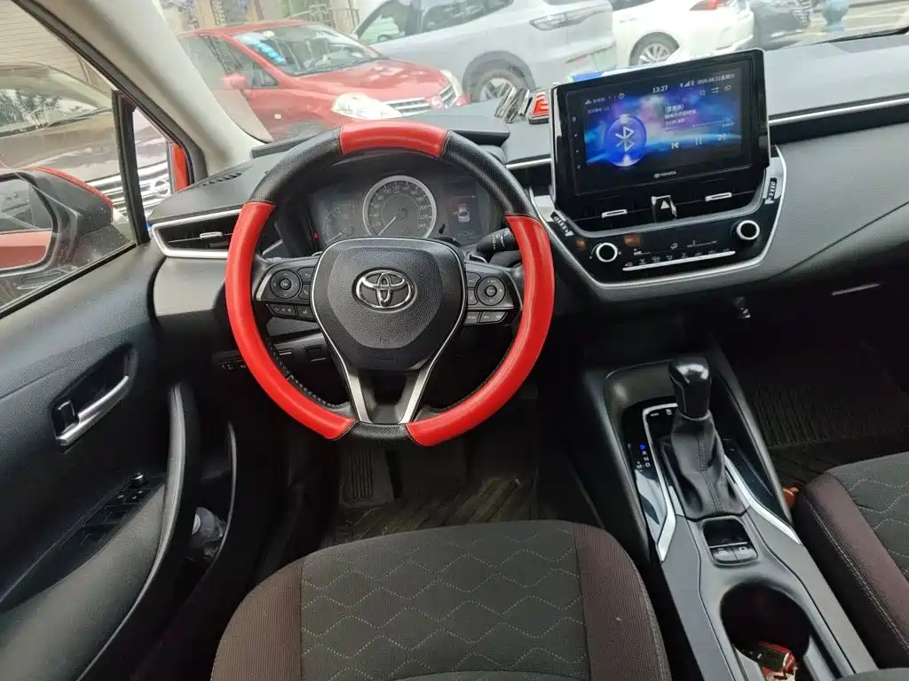 Toyota Corolla 2019 — фото 11