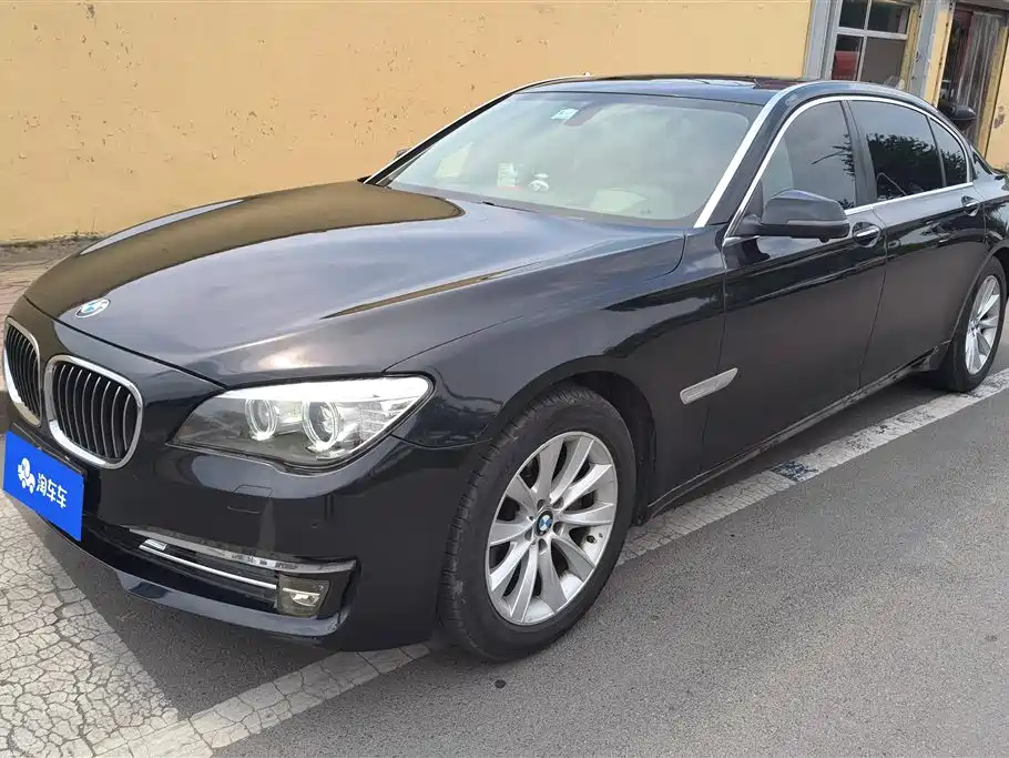 BMW 7 Series 2013 — фото 1
