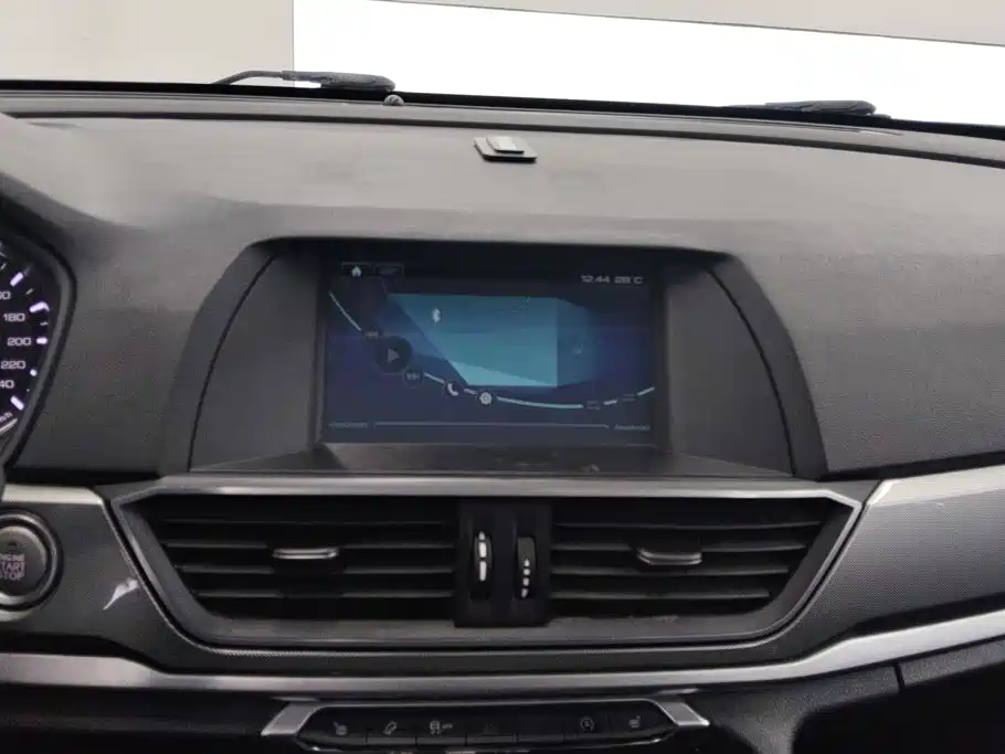 Haval H6 2017 — фото 13