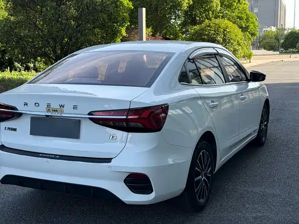 Roewe i5 2020