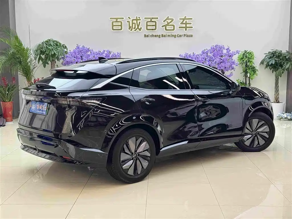 Nissan ARIYA 2024