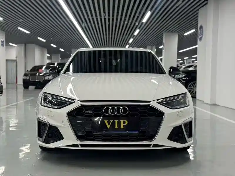 Audi A4L 2020