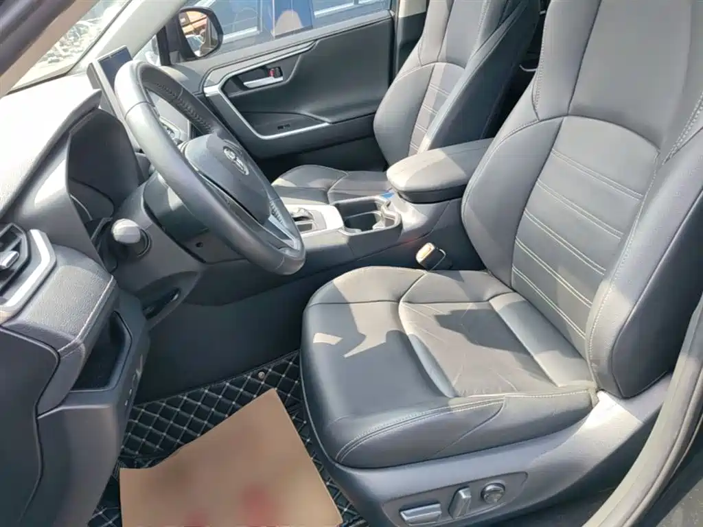Toyota Wildlander 2023 — фото 15