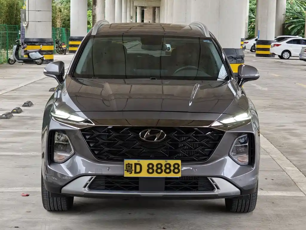 Hyundai Santa Fe 2023