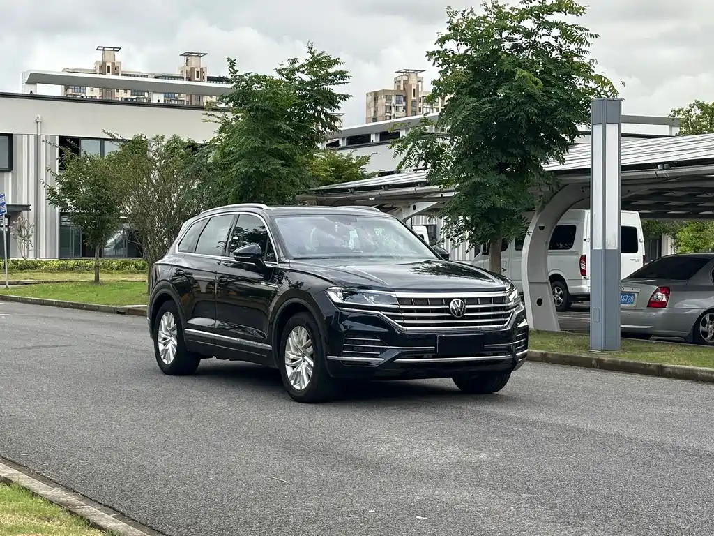 Volkswagen Touareg 2021 — фото 3