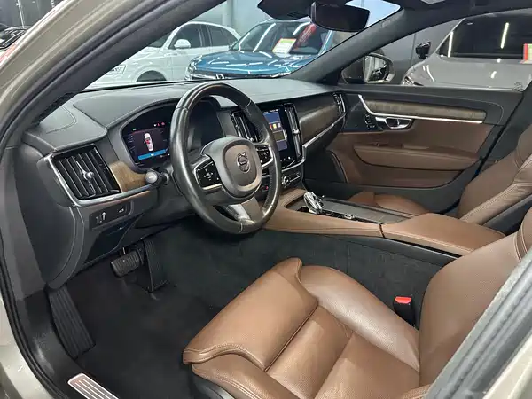 Volvo S90 2022
