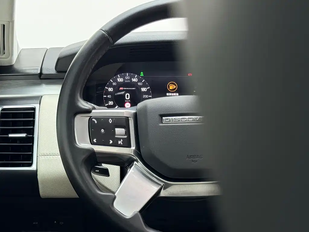 Land Rover Discovery 2021 — фото 10