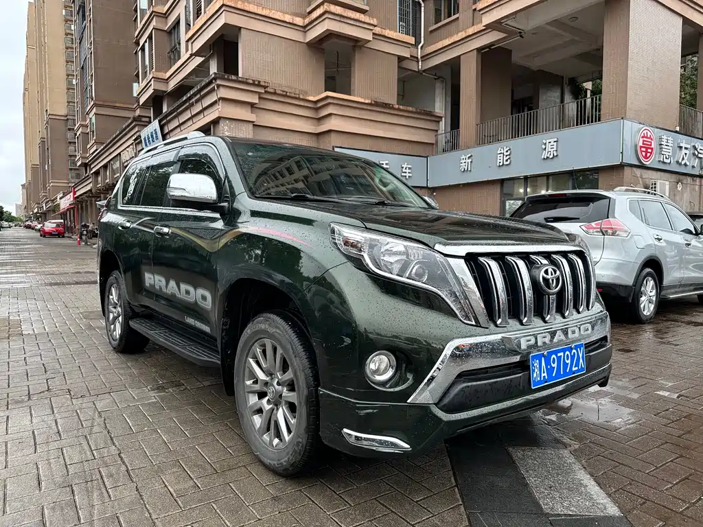 Toyota Prado 2015 — фото 3