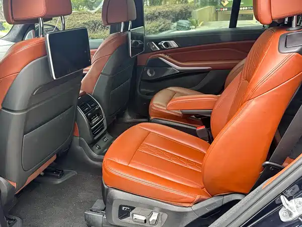 BMW X7 2023