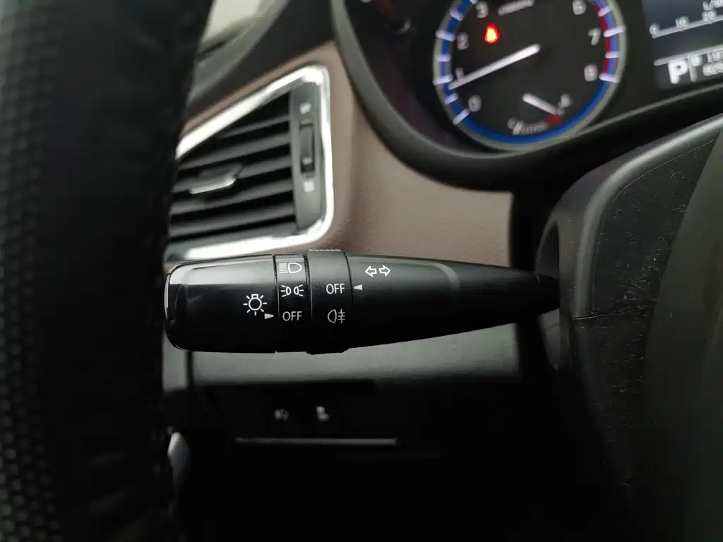 Suzuki Vitara 2018 — фото 21