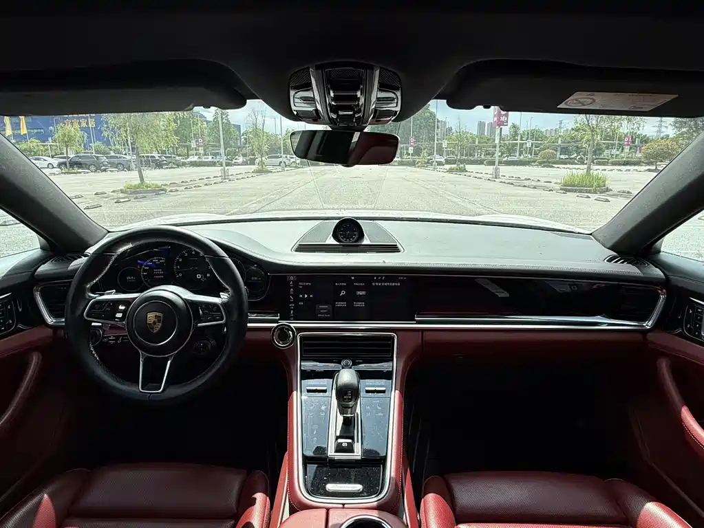 Porsche Panamera 2018 — фото 10