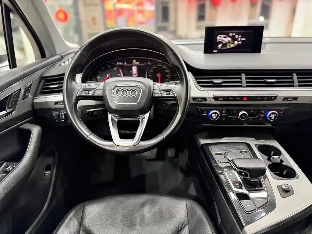 Audi Q7 2016 — фото 11