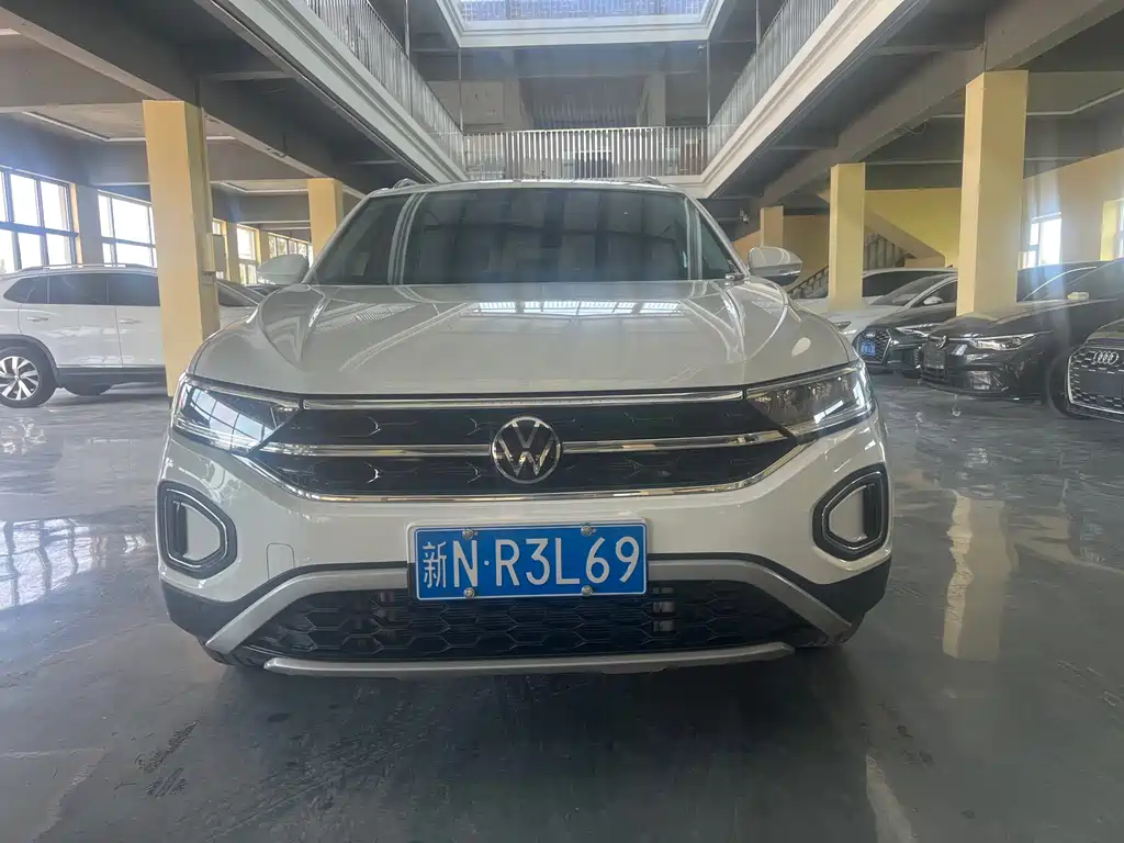 Volkswagen T-Roc 2023