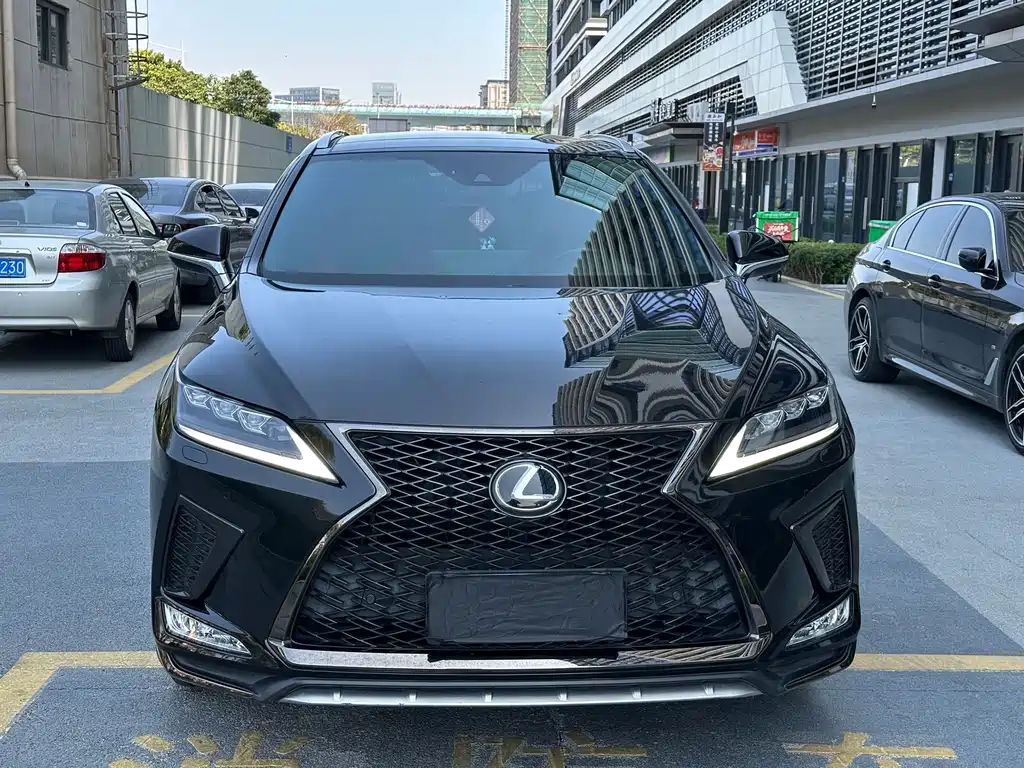 Lexus RX 2021 — фото 1
