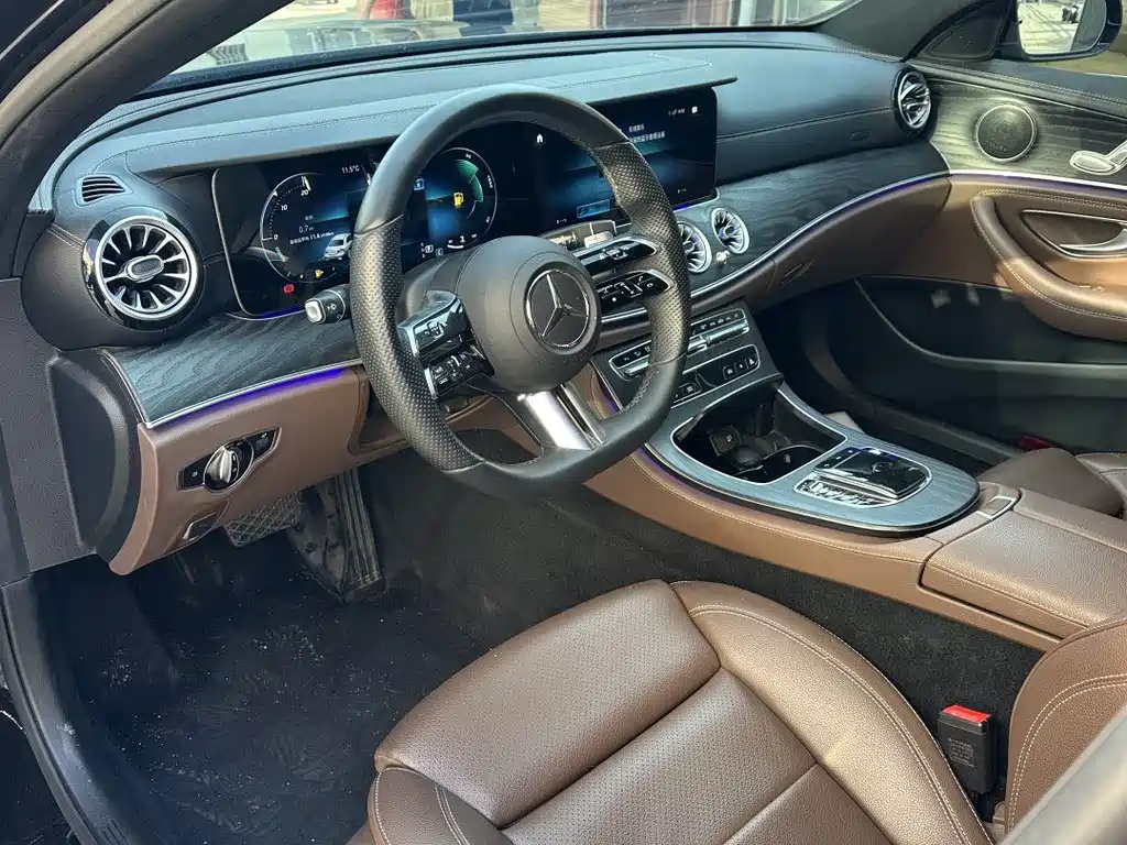 Mercedes-Benz E-Class 2022 — фото 4