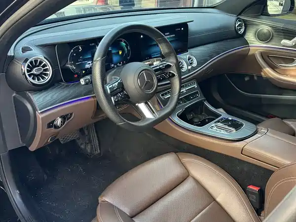 Mercedes-Benz E-Class 2022