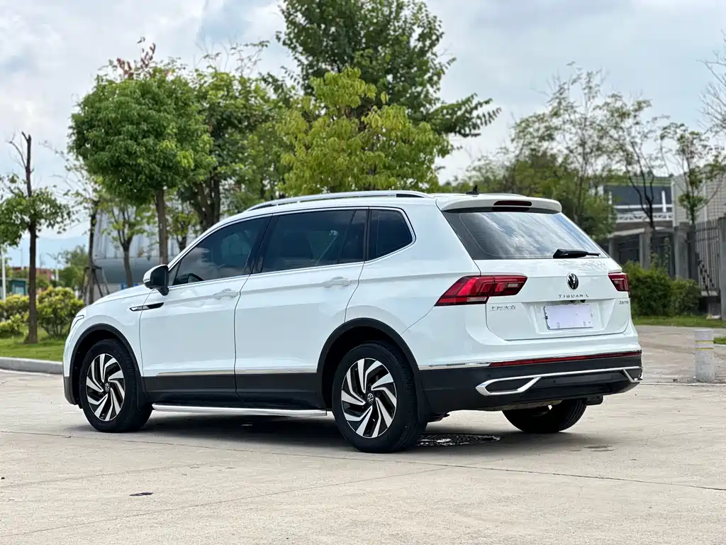 Volkswagen Tiguan L 2022 — фото 5