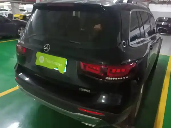 Mercedes-Benz GLB 2023