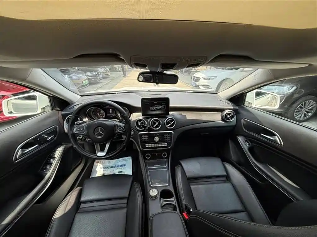 Mercedes-Benz GLA 2018 — фото 11